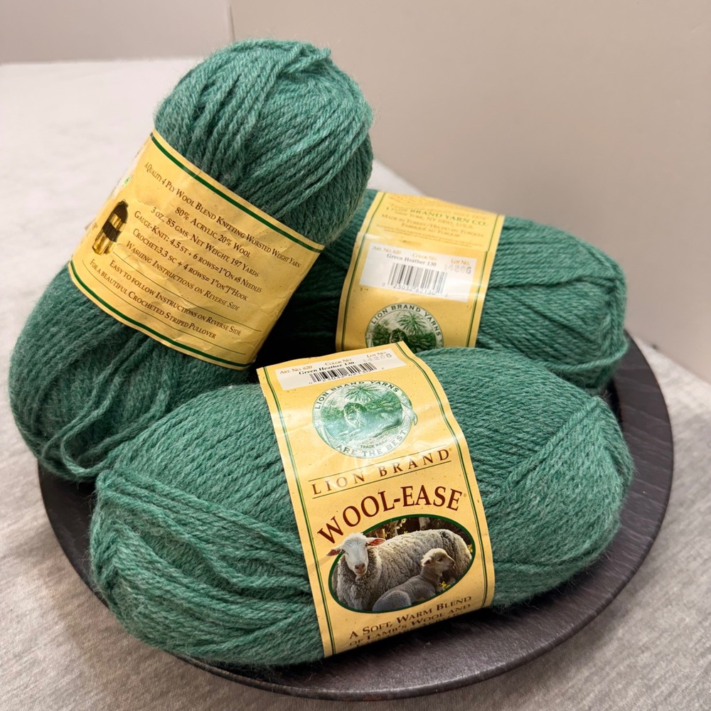 Lion Brand Wool-Ease Yarn Green Heather 130 Lot of 3 Worsted Weight 4 Ply 197yd